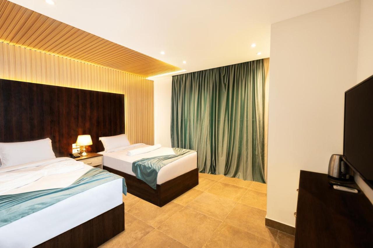 Blue Pyramids Eyes Hotel Al Kawm al Akhdar Exterior photo