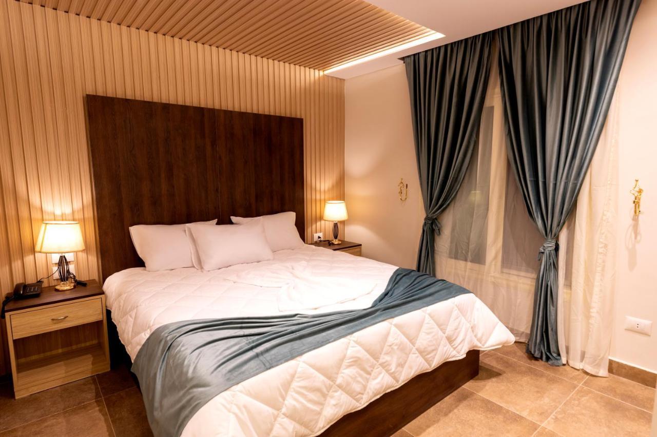 Blue Pyramids Eyes Hotel Al Kawm al Akhdar Exterior photo