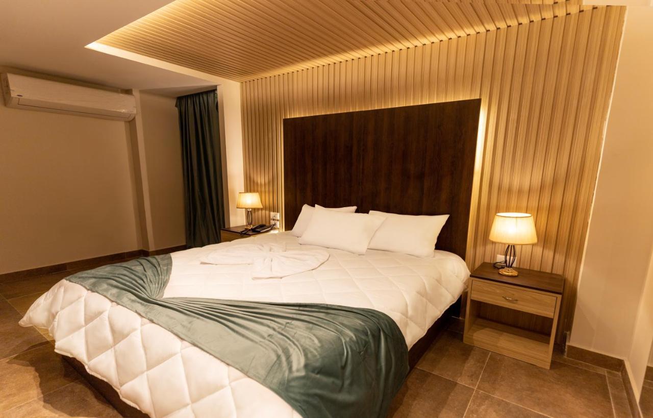 Blue Pyramids Eyes Hotel Al Kawm al Akhdar Exterior photo