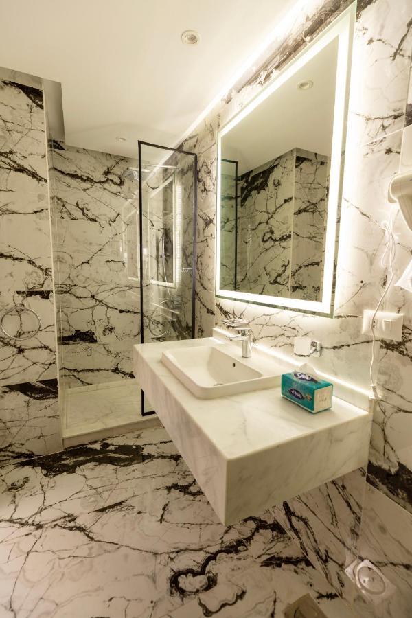 Blue Pyramids Eyes Hotel Al Kawm al Akhdar Exterior photo