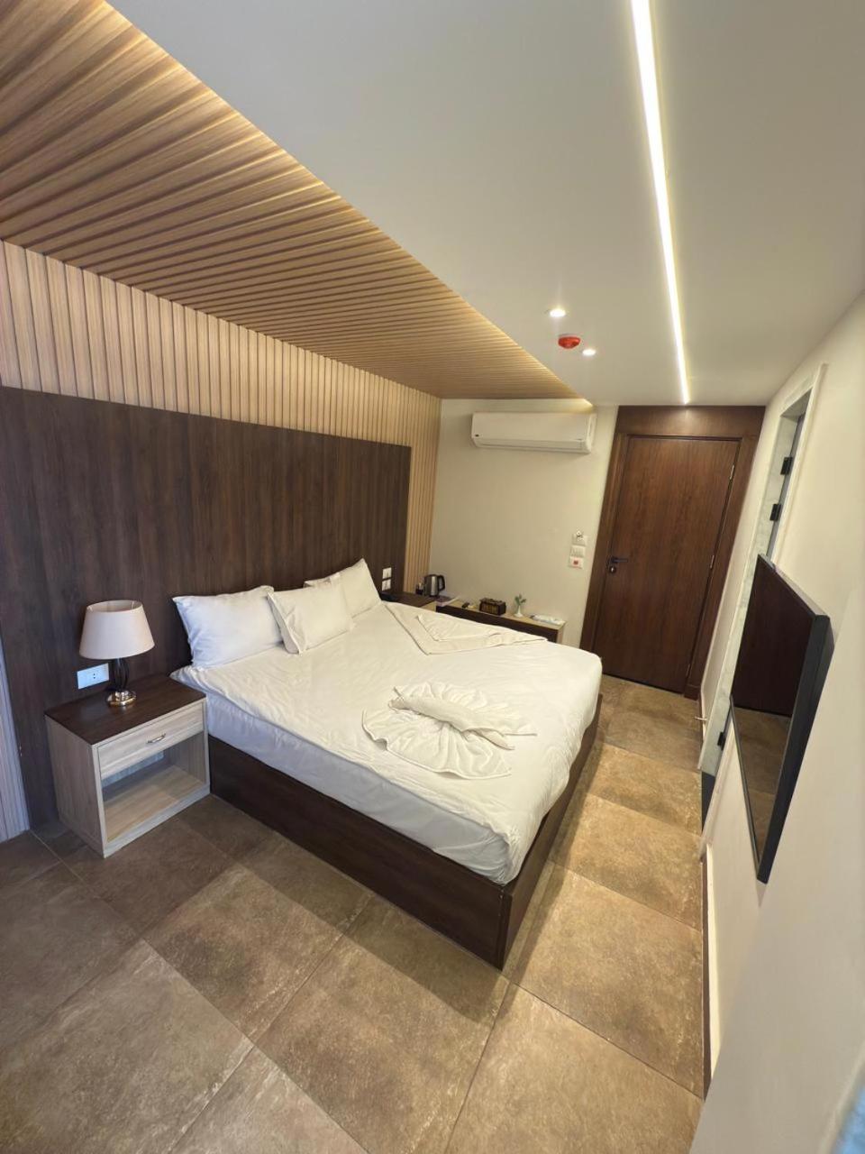 Blue Pyramids Eyes Hotel Al Kawm al Akhdar Exterior photo